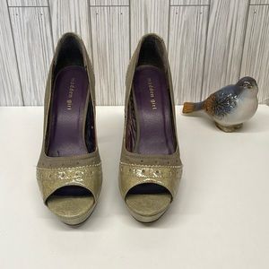 Madden Girl Women's Limmeric Open-Toe Pump Size 9 Bow Tie has been removed.